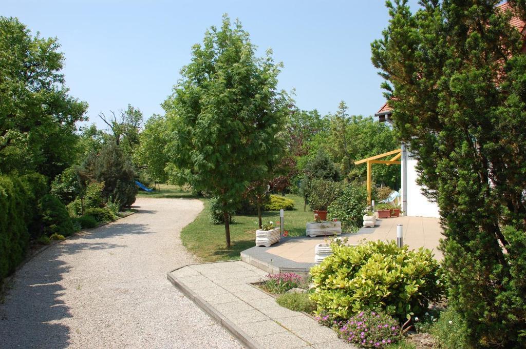 מלון Balatongyörök Emil Porta מראה חיצוני תמונה